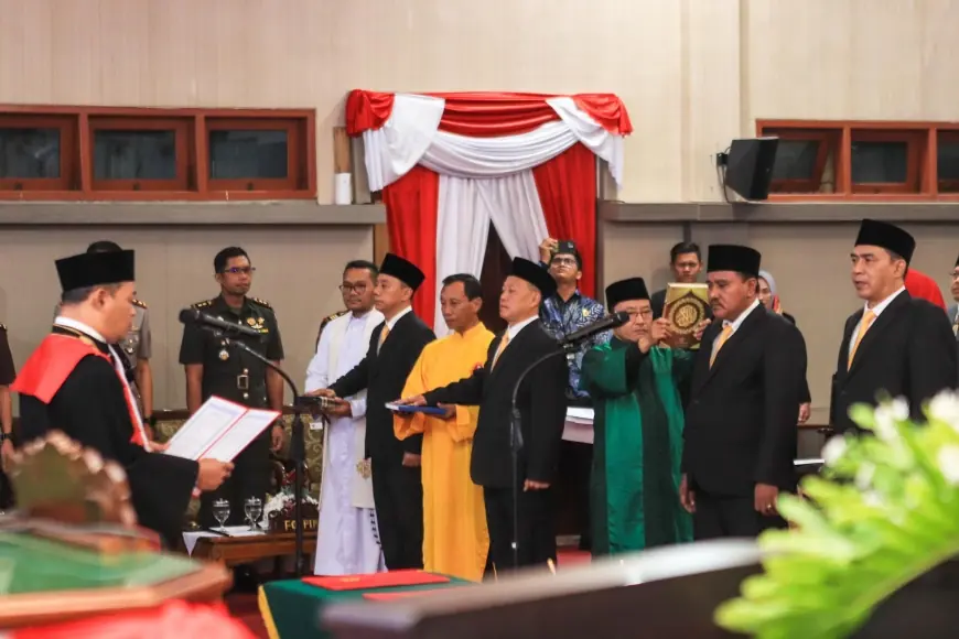 29 Anggota DPRD Kota Pasuruan Ambil Sumpah dan Janji