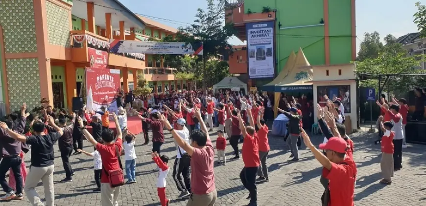 Bangun Kebersamaan, SDIT Insan Permata Gelar Parents Gathering Agustusan