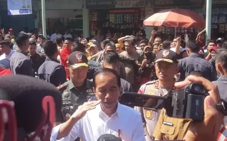 Pantau Harga Bahan Pokok di Surabaya, Presiden RI Pastikan Deflasi Empat Bulan Berturut-turut