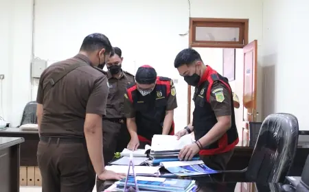 Tim Penyidik Kejari Jombang Geledah Dua Lokasi, Dalami Dugaan Korupsi Di Perusahaan Plat Merah