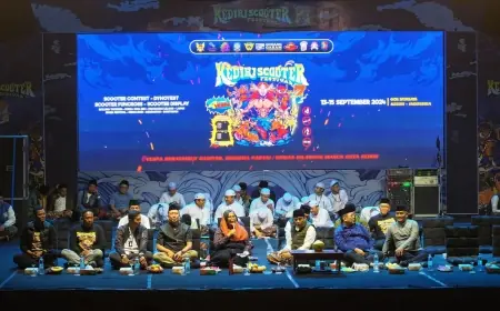 Pj Wali Kota Kediri Ikuti Pengajian Bersama Gus Kautsar Pada KSF 7