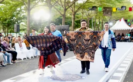 Redesain Motif Panji, Mas Dhito Gelar Kediri Fashion Batik Festival