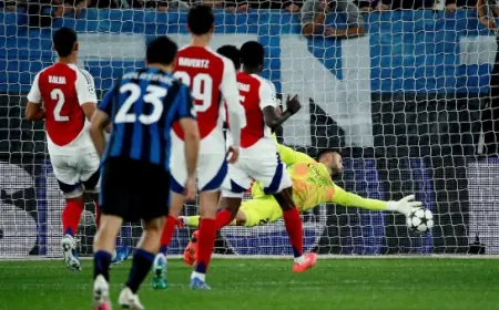 David Raya Selamatkan Arsenal di Laga Imbang 0-0 Atas Atalanta
