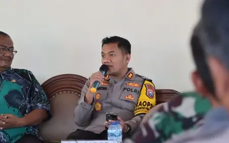 Program "Jumat Curhat" Kapolres Nganjuk Sampaikan Pesan Pemilu 2024