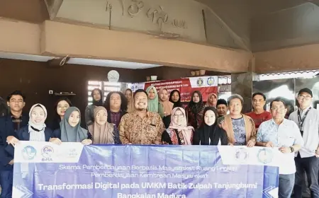 Pengabdian Kepada Masyarakat STIESIA: Transformasi Digital UKM Batik Zulpah Tanjungbumi Bangkalan Menuju Era Modern