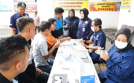 BNNK Tulungagung Bersama PO Harapan Jaya Ciptakan Lingkungan Kerja Bersinar Melalui Deteksi Dini Tes Urine
