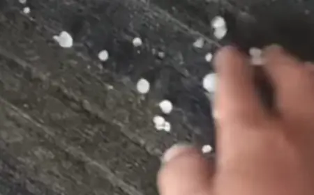 Hujan Es Disertai Angin Kencang Terjadi di Jombang