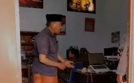 Korban Perusak Banner Paslon BAGUS Mengadu ke Polres Bondowoso