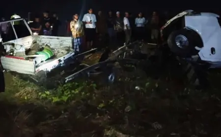 Pikap Tertabrak KA di Nganjuk Gegara Ban Selip, Sempat Terseret Ratusan Meter