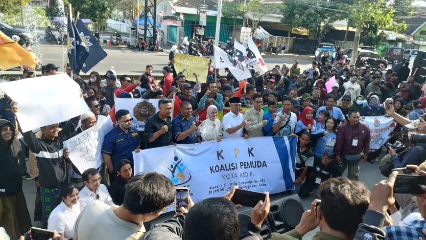 Koalisi Pemuda Kota Kediri Dukung Vinanda-Gus Qowim di Pilwali 2024