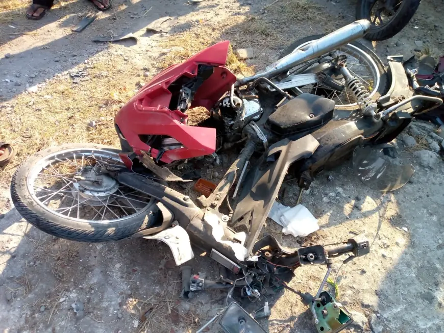 Mobil Box Tabrak Pelajar dan Polisi di Jombang, Lima Orang Dilarikan Ke RSUD