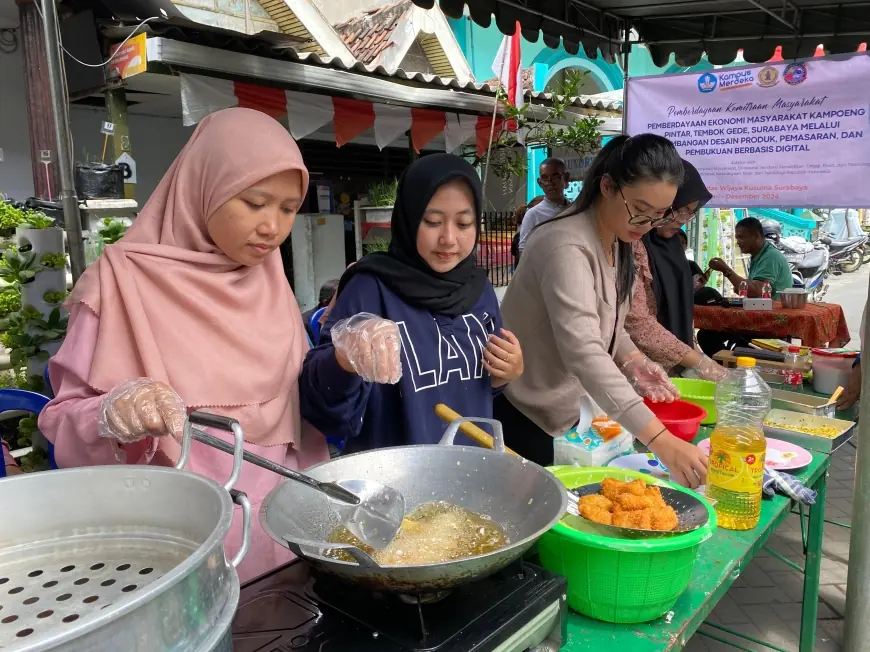 Berdayakan Masyarakat Lewat Inovasi Produk Pangan: Kolaborasi UWKS dan Kampoeng Pintar Oase Tembok Gede