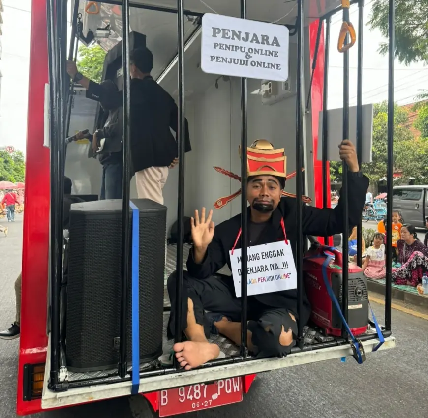 Selain Angkat Budaya, Carnaval di Jember Juga Gelar Teatrikal Bahaya Judol