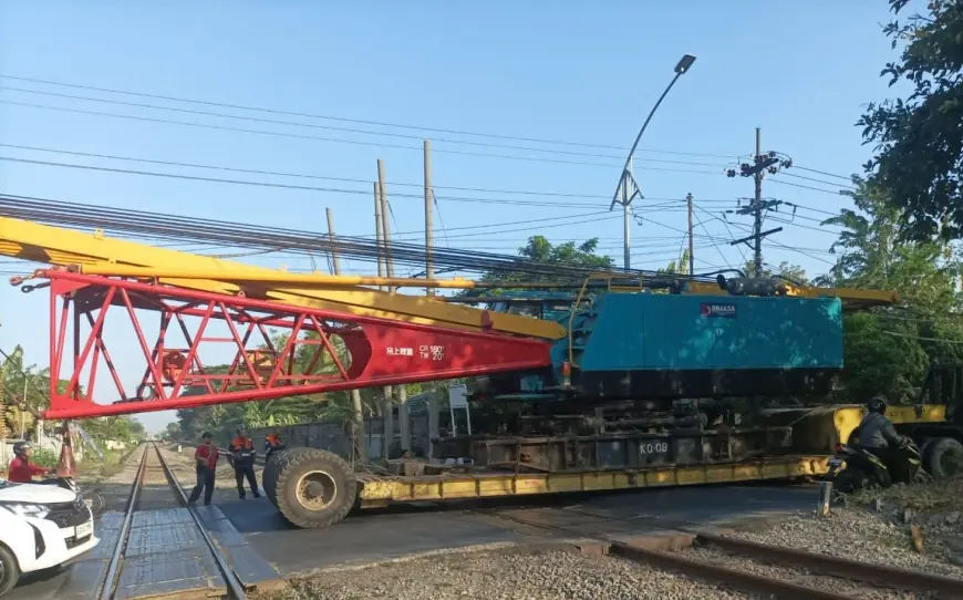 KAI Daop 8 Tuntut Ganti Tanggung Rugi Keterlambatan Perjalanan KA Akibat Truk Mogok di JPL 398a Margomulyo