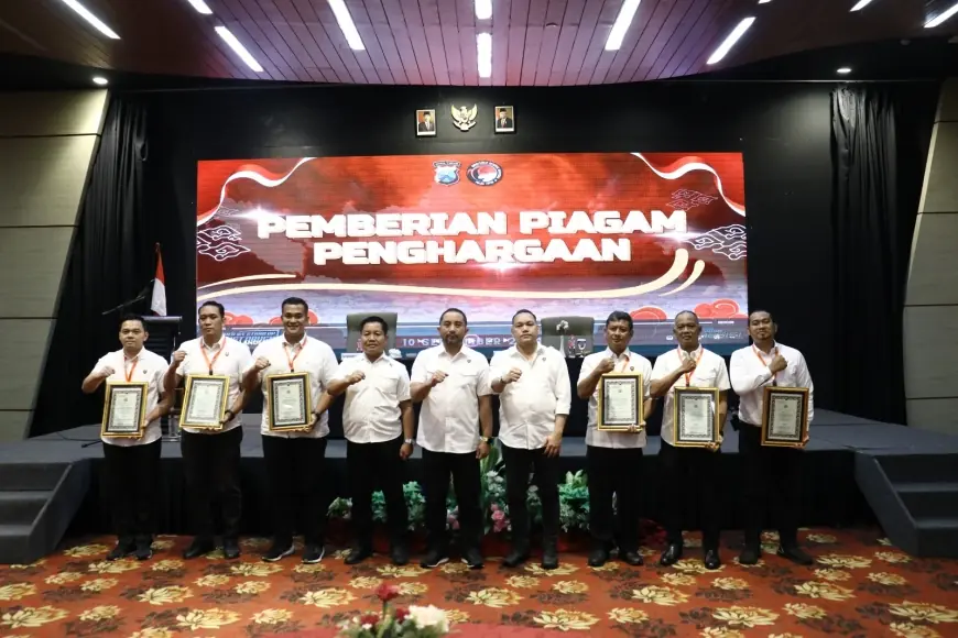 Prestasi Gemilang, Satresnarkoba Polres Madiun Sabet Tiga Penghargaan dari Diresnarkoba Polda Jatim.