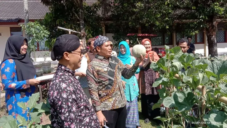 Kunjungi Pasar Tani dan Sapa PPL, Ini Rencana Pj Bupati Bondowoso untuk Sektor Pertanian