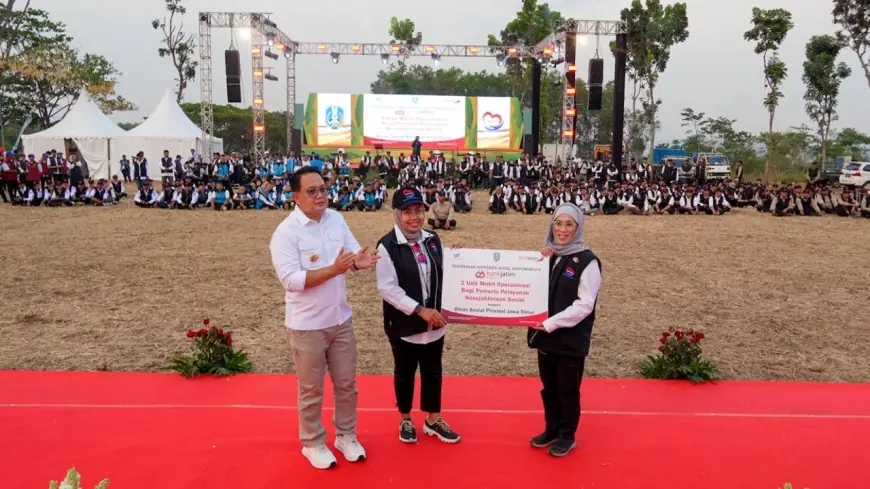 Bank Jatim Serahkan Bantuan CSR Mobil PPKS Kepada Dinas Sosial Jawa Timur Tingkatkan Pelayanan