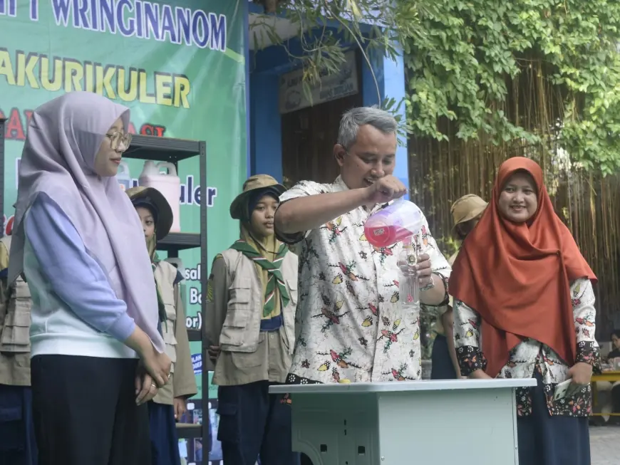 SD Muwri Gresik Luncurkan Toko Refill Sabun, Langkah Konkret Tim Eco Warrior Kurangi Sampah Plastik