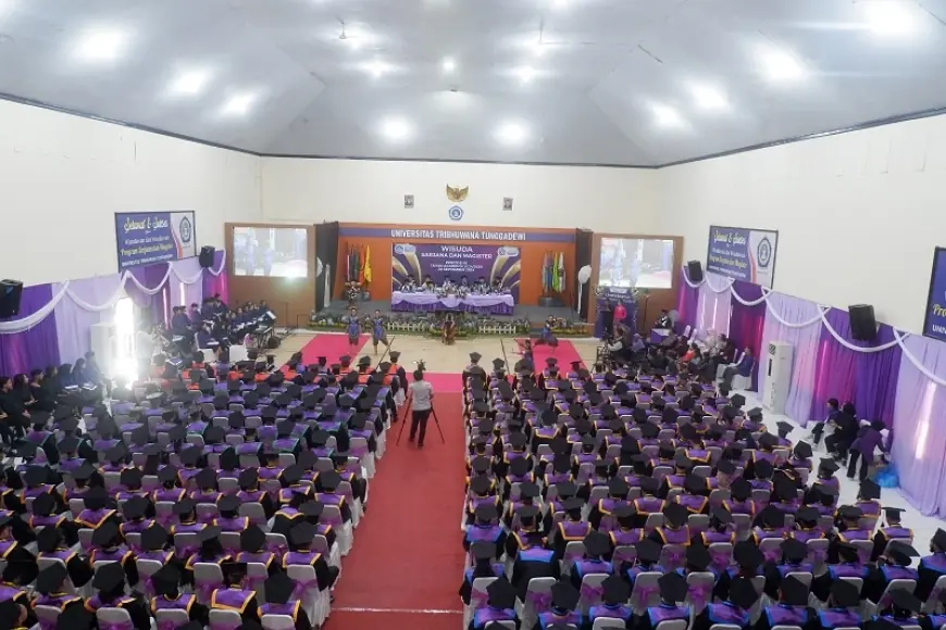 Unitri Kemas Wisuda ke 46 Jadi Entertainment