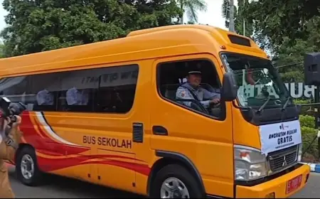 Sebanyak 74 Armada Disipakan untuk Program Angkutan Gratis Pelajar Bojonegoro
