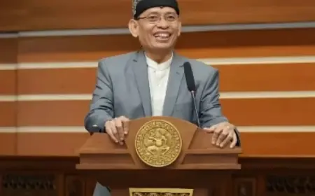 Soroti Fenomena Kotak Kosong di Pilkada 2024, Rektor UNAIR Himbau Paslon Tunggal Tak Perlu Kampanye  ke Kampus