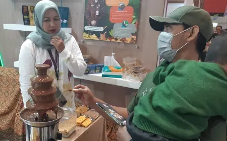 Dukung UMKM Binaan, Dinas Perkebunan Jatim Pamerkan Komoditas Unggulan di Gelaran Jatim Fest 2024