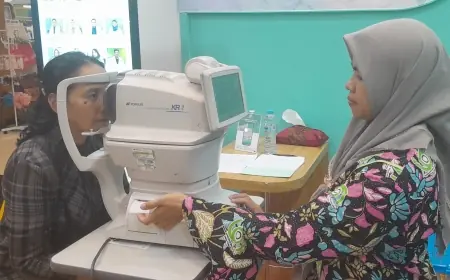 RSMM Jatim Ajak Masyarakat Peduli Kesehatan Mata di Jatim Fest 2024