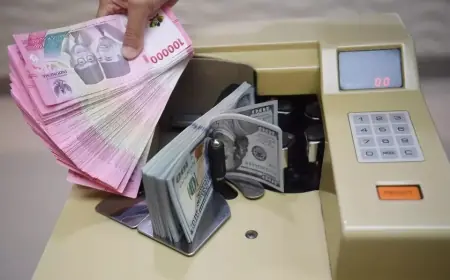 Rupiah Melemah terhadap Dollar AS di Perdagangan Hari Ini