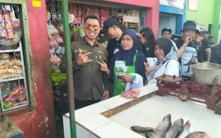 Terkesan dengan Kinerjanya, Pedagang Pasar Bunulrejo Malang Kompak Dukung Abah Anton