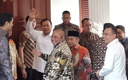 Salim Segaf dan Elite PKS Kunjungi Prabowo, Tampilkan Momen Unik dengan Pantun