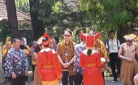 Wamen Perdagangan Jerry Sambuaga Dorong Pelaku UMKM Kuasai Pasar di Era Digital