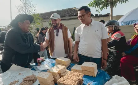 Kunjungi Pasar Among Tani Paslon NH Bakal Atasi Penurunan Nafas Perekonomian