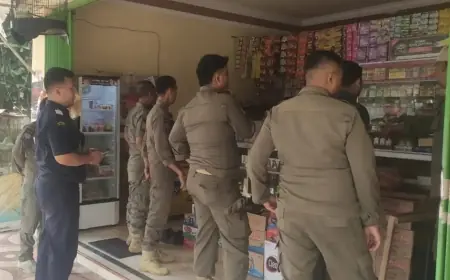 Gempur Rokok Ilegal, Satpol PP Bondowoso dan Bea Cukai Jember Periksa Warung di Dua Kecamatan