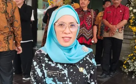 Keluarga Punya Peran Penting Menjaga Kesehatan Mental Generasi Z di Surabaya