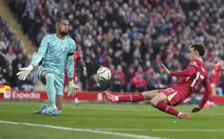 Liverpool Rebut Kembali Puncak Klasemen Liga Inggris usai Kalahkan Chelsea 2-1 di Anfield