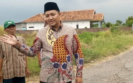 Mas Rusdi Terima Keluhan Warga Sebani, 10 Tahun Jalan Rusak Diabaikan Pemkab Pasuruan