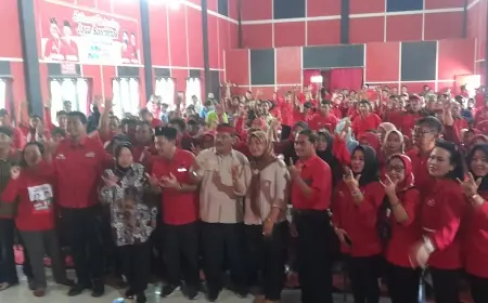 Datangi DPC PDIP Nganjuk, Risma Beri Pembekalan Saksi Pilkada 2024