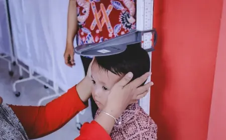 Kontrol Tumbuh Kembang, Ratusan Balita di Jember Ikuti Skrining Kesehatan