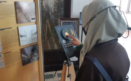 Menyelami Alam Semesta hingga Kecerdasan Buatan di Pameran UMI Surabaya