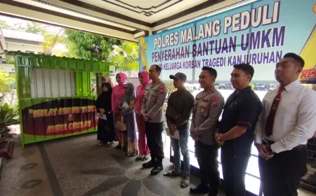 Polres Malang Kembali Salurkan Bantuan Modal Usaha untuk Keluarga Korban Tragedi Kanjuruhan