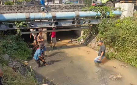 Menjelang Musim Hujan, Warga Beji Bersihkan Sungai