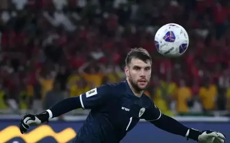 Kiper Timnas Indonesia Maarten Paes Raih Penghargaan Save of The Year MLS 2024
