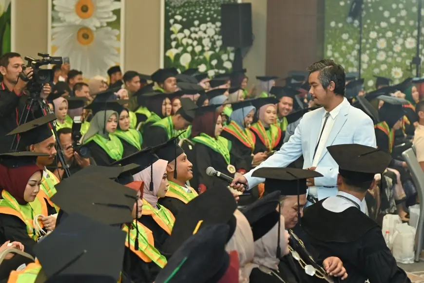 Wisuda IKIP PGRI Bojonegoro Hadirkan Komika Kondang, Dodit Mulyanto