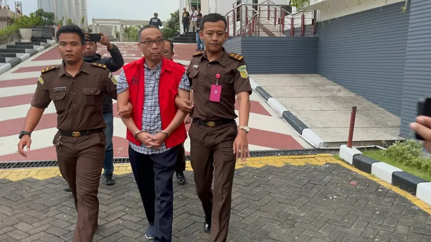 Kejati Jatim Tahan Eks Dirut PT INKA Terkait Dugaan Korupsi Proyek Dana Talangan di Kongo Rp 25,6 Miliar