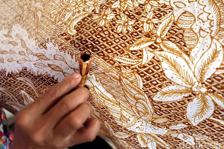 Hari Batik Nasional: Sejarah, Motif, dan Jenis Batik