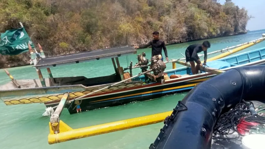 Pencarian Penumpang Perahu Terdampar di Tepi Pulau Nusa Barong Jember Terkendala Cuaca Buruk