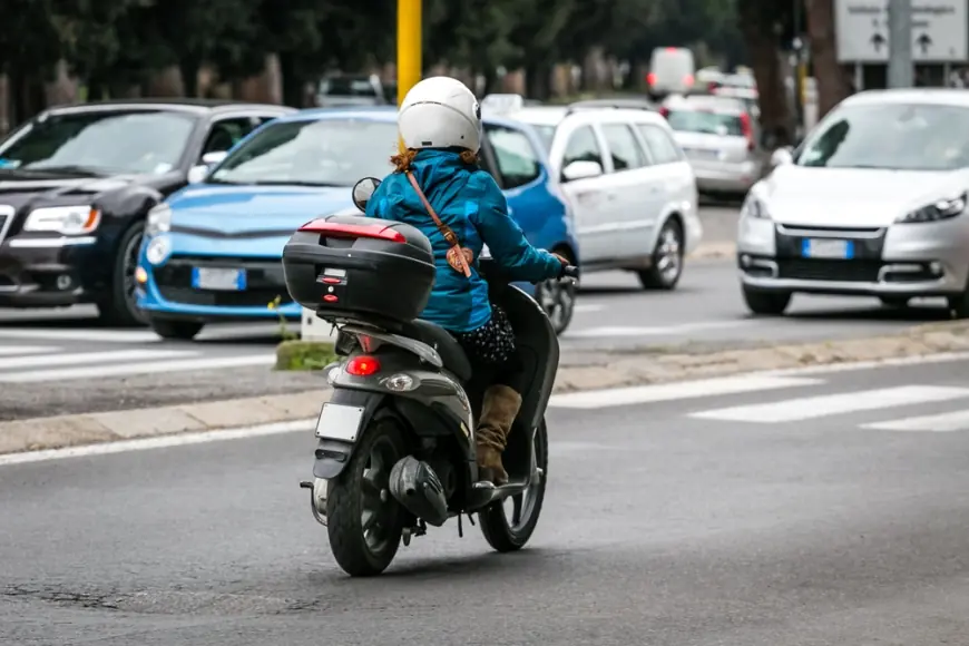 Amankah Berkendara Motor saat Hamil? Kenali Tips dan Fakta Pentingnya!