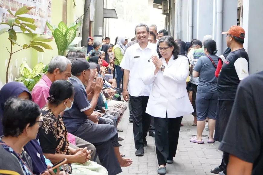 Pj Wali Kota Kediri Kembali Tinjau Penyaluran Bantuan Pangan Cadangan Beras Pemerintah Tahap 3