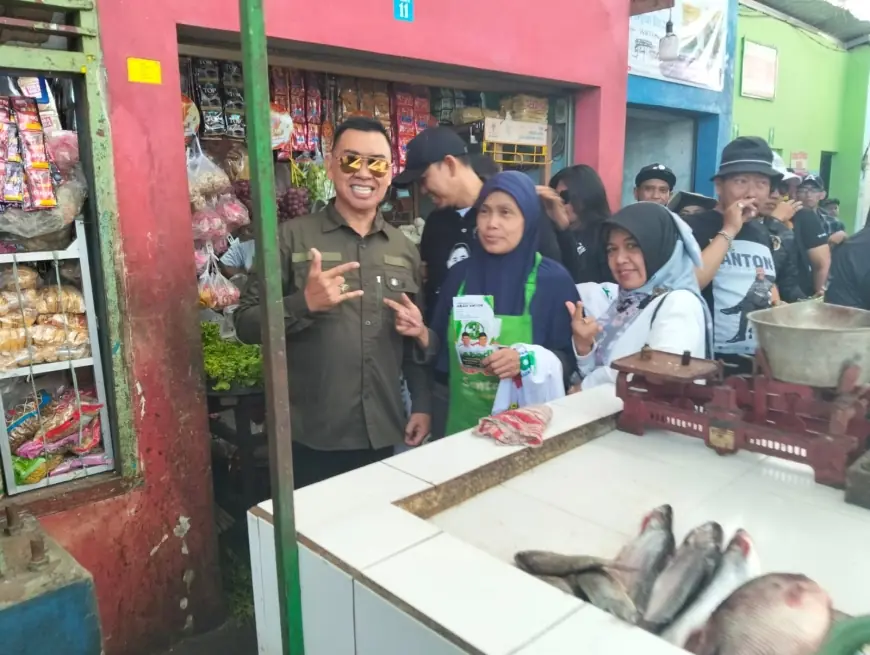 Terkesan dengan Kinerjanya, Pedagang Pasar Bunulrejo Malang Kompak Dukung Abah Anton