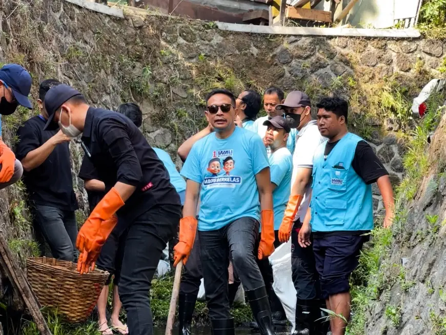 Antisipasi Banjir di Kota Malang, Paslon WALI Bersihkan Sungai Bareng